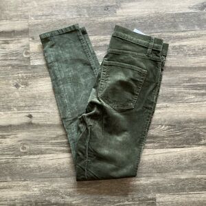 NWT LOFT a high waist skinny pants. Size 2 (26)